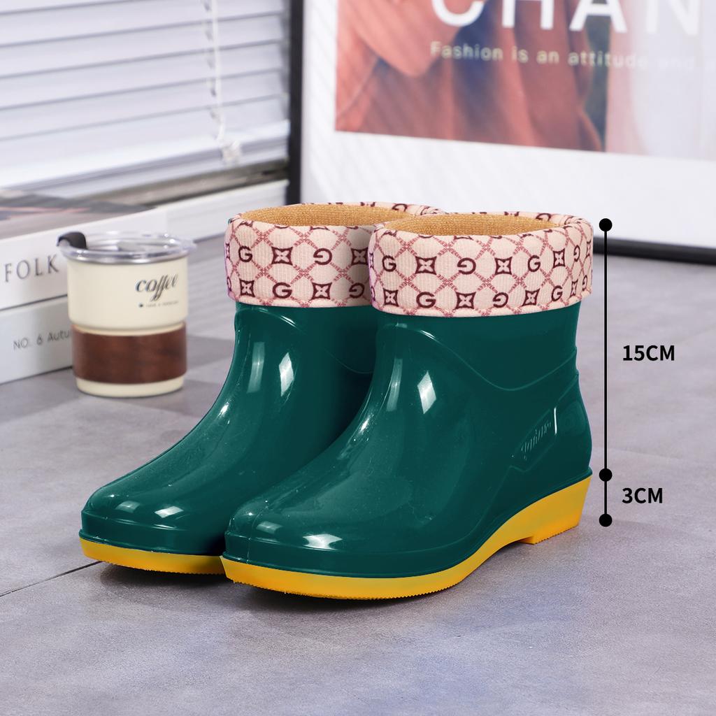 New high tube fashion rain shoes women's thick-soled non-slip and wear-resistant kitchen car wash rubber shoes velvet thermal overshoes