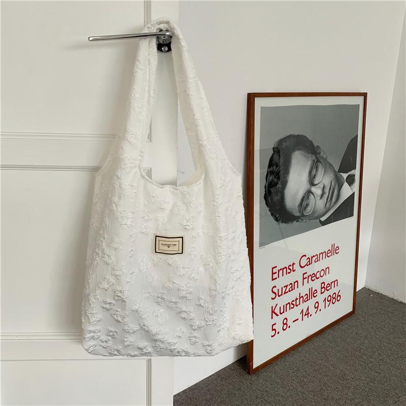 Women Retro Design Jacquard Three Dimensional Small Flowers Underarm Shoulder Bag