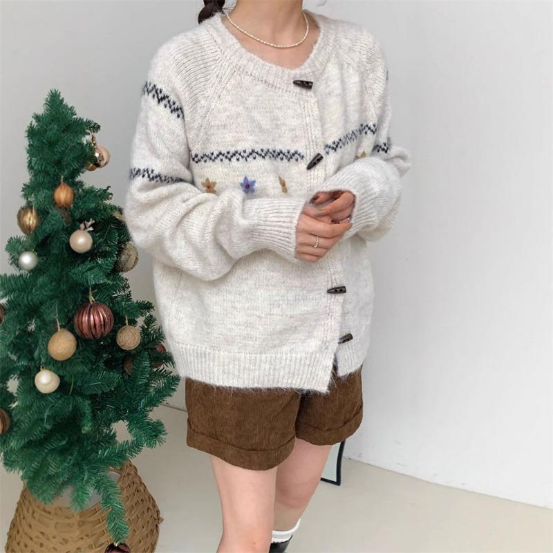 Autumn and Winter New Retro Crew Neck Sweater Cardigan Women's Gentle Wind Loose Lazy Wind Crochet Knitted Coat Women