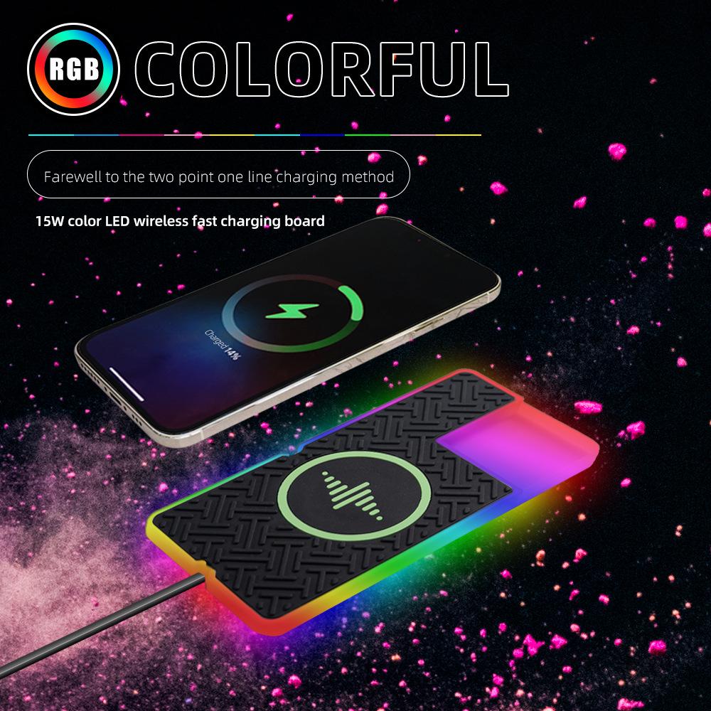 

Быстрая беспроводная автомобильная зарядка 15 Вт для Apple 14/15 - Решает проблему выступающей камеры, Люминесцентный дизайн Horizontal Plate