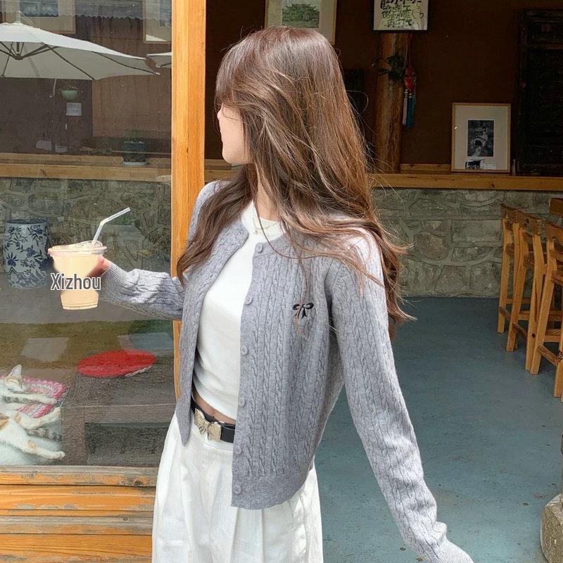 Cable Knit Cardigan Coat Women's Slim Fit, Early Autumn Korean College Style, Versatile Short Sweater Coat.