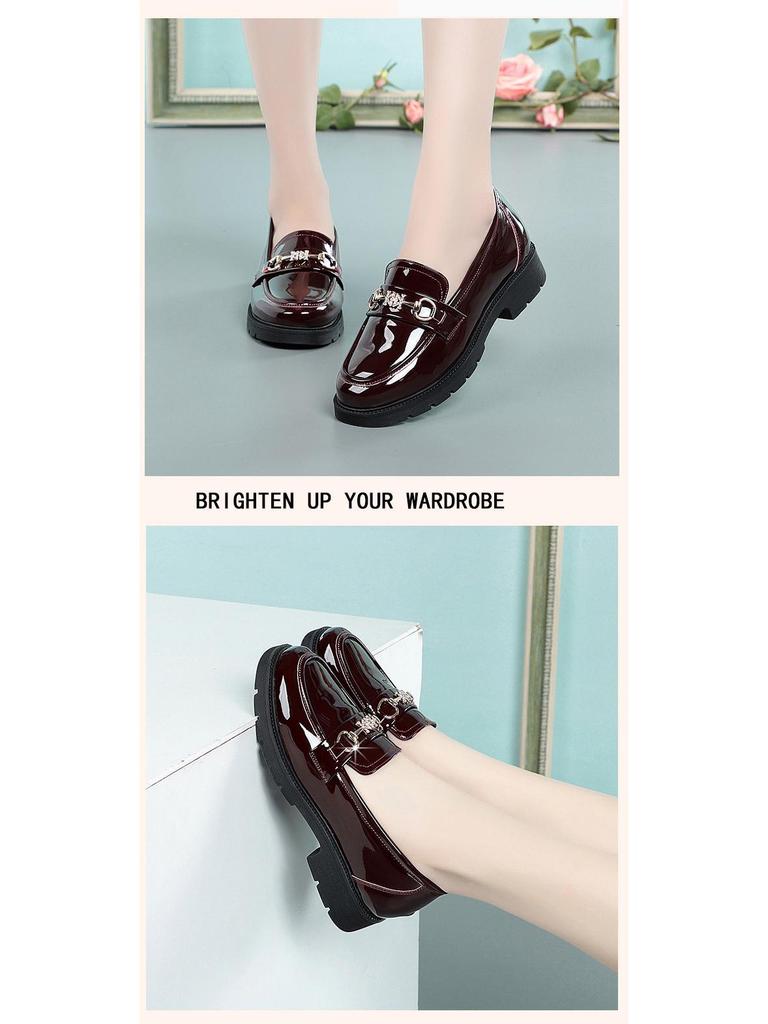 Damen Sommer Slipper aus weichem Leder: Lässig, Niedriger Absatz, Dicke Sohle, Lackleder