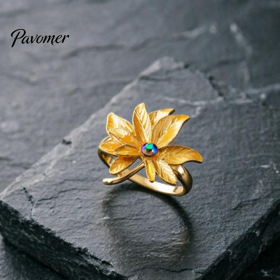 Metal Napkin Ring 5Pcs Rings, Maple Leaf Design Holders, Waterproof Anti-Oxidation Decorative Rings for Wedding Banquets And Restaurants Reusable