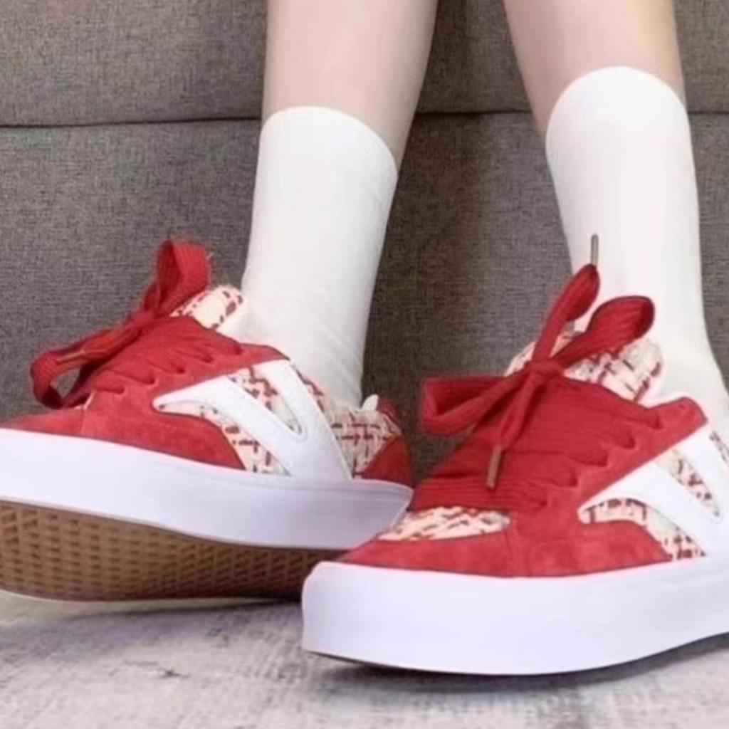 Korean Version 2025 New Xiaoxiangfeng Skateboard Bread Shoes Women's Ins Niche Low-top Versatile Color Matching Casual Board Shoes