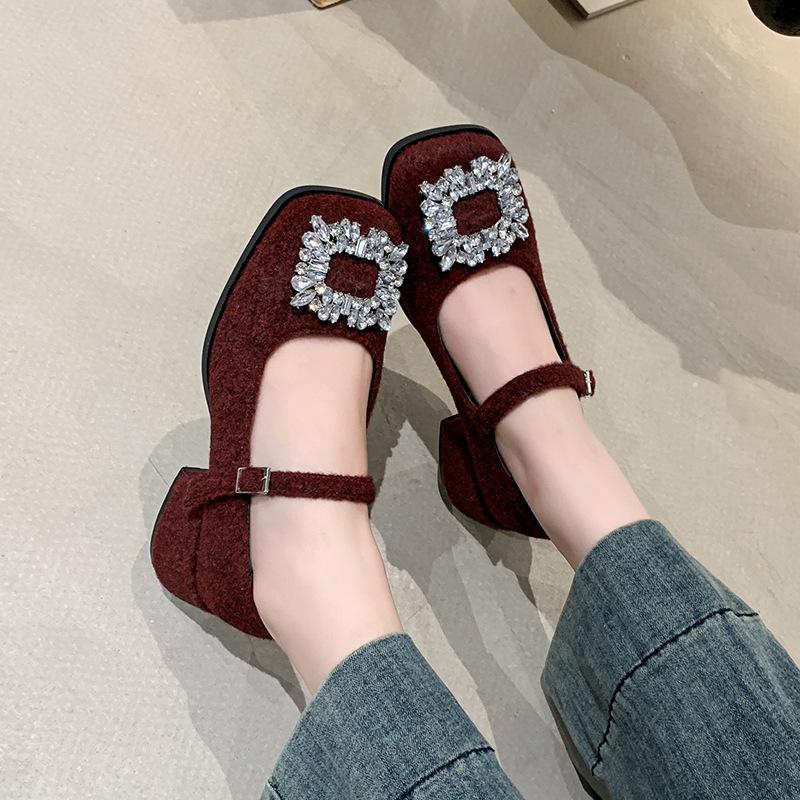 

Туфли-лодочки на толстом каблуке с квадратным носком и стразами, женская обувь 2025 новая осень, французский сказочный стиль, темпераментные, ретро туфли Мэри Джейн 40 красный