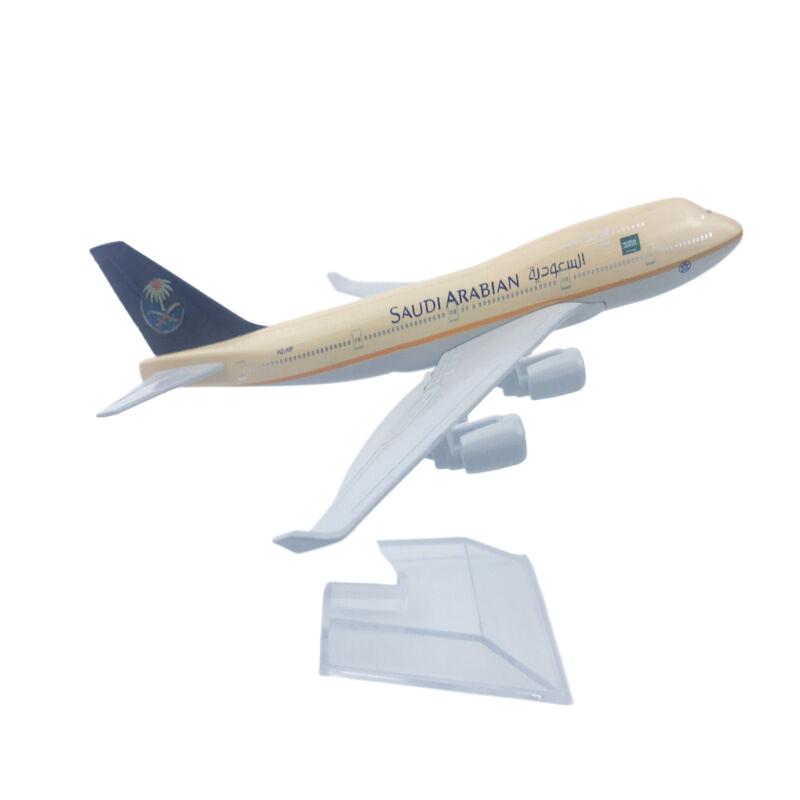 

Saudi Arabian Airlines 747 Alloy Aircraft Model 16CM оранжевый
