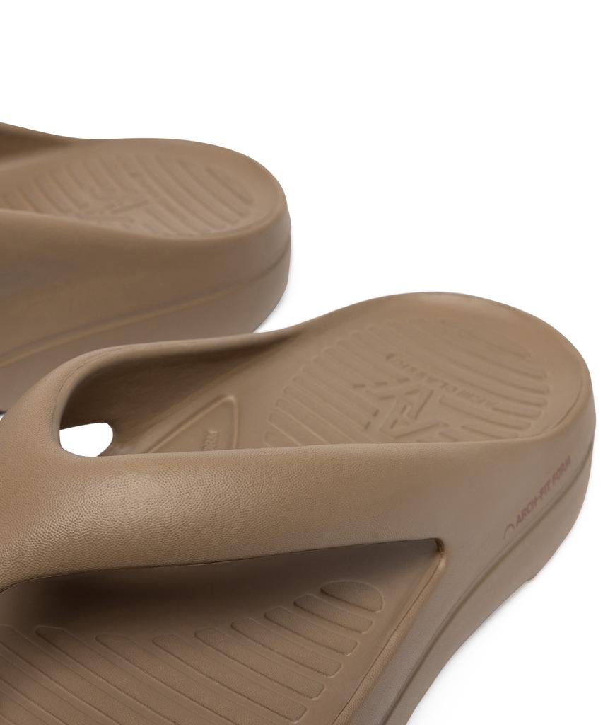 Akiii Classic Arch-Fit Foam Flip-Flops Desert Top
