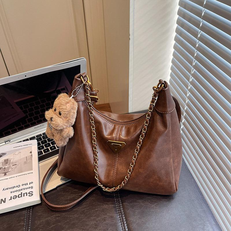 Premium messenger bag women's new autumn and winter large-capacity retro versatile commuter dumpling bag