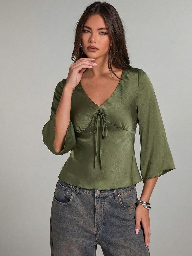 European and American Fashion Slim Fit V-Neck Pullover Shirt, Women's Solid Color, 2026 Spring/Summer