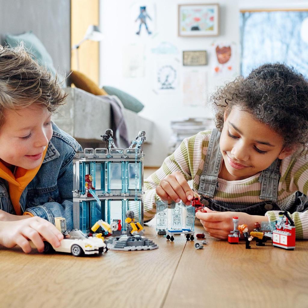 LEGO Super Heroes Marvel Iron Armory 76216 Spielzeugblock Geschenk Sentai Hero Superheld Amerikanische Comics Jungen ab 7 Jahren Mann