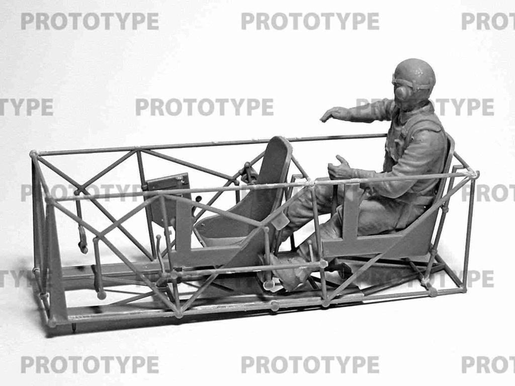 ICM WWII Allied Forces Seated Pilot Plastic Model 32112 1/35 (British, American, Soviet)