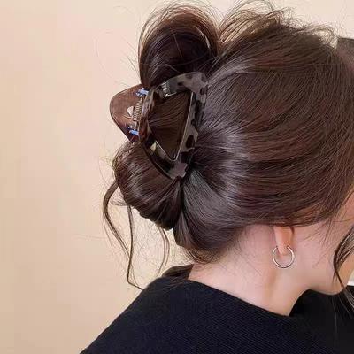 Neue einfache dreieckige Haarspange halber hoher Pferdeschwanz Haifischklemme Hinterkopf vielseitige Haaraccessoires