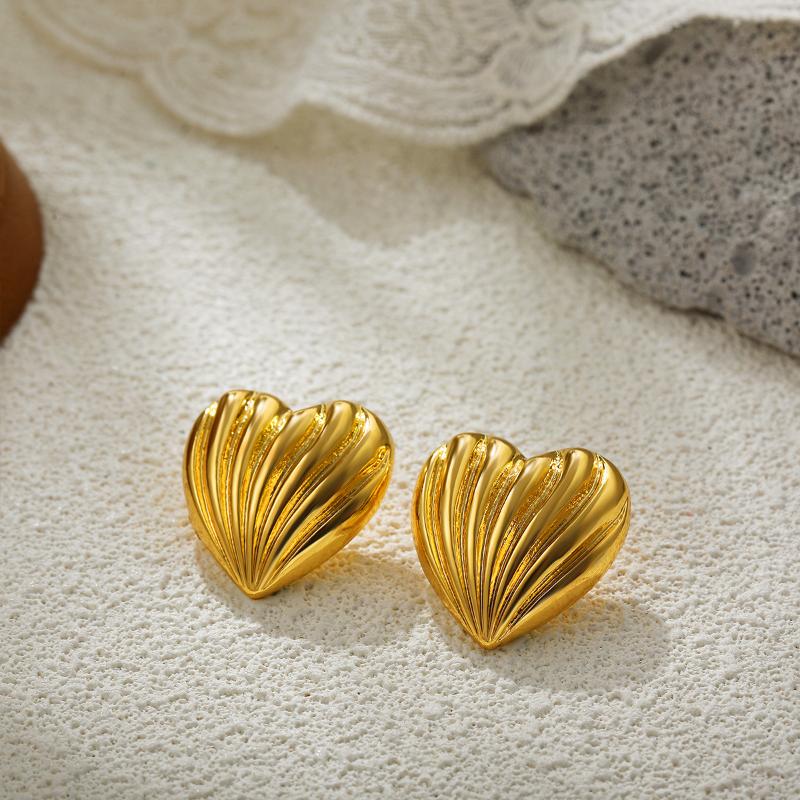 Vintage Golden Love Heart Charm Earrings For Women  Elegant Daily Party Jewelry Gift