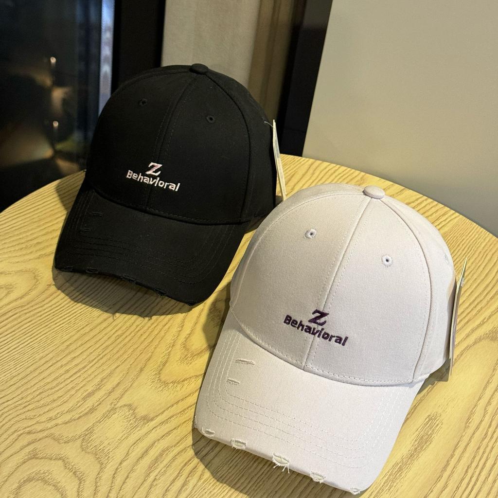 New Versatile Embroidered Letter Soft-top Baseball Cap for Women and Couples, Makes the Face Look Smaller and the Head Circumference Appear Larger,