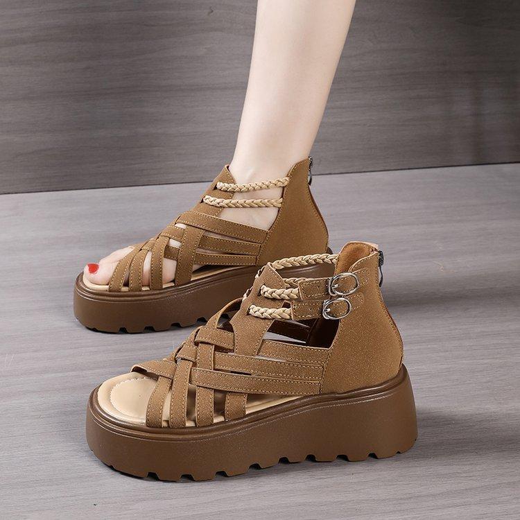 Women's Shoes 2025 Summer New Roman Sandals Women's Flat Thick Heel Fairy Wind Hollow Platform College Wind Open-toed Shoes