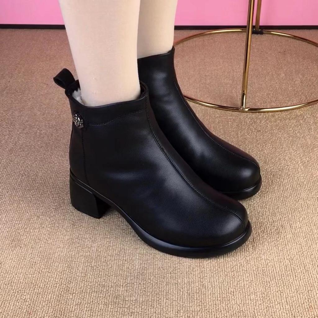 2025 autumn and winter new soft leather low-heeled boots women's soft leather round head temperament versatile square heel soft-soled plush f
