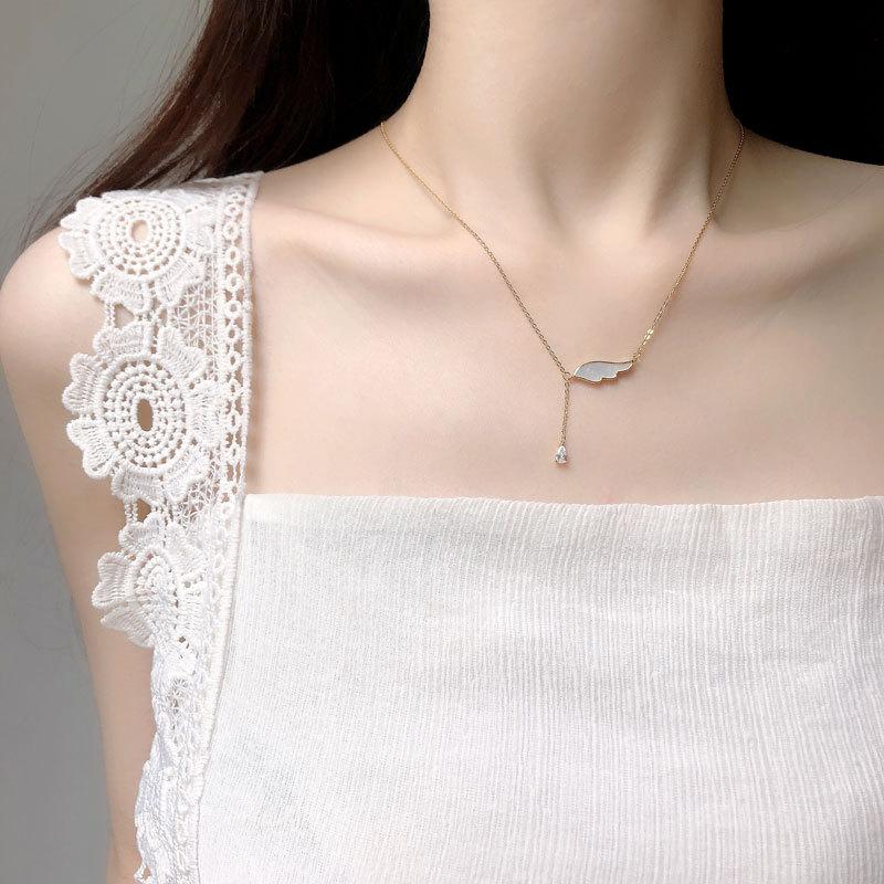 Women's Simple Personality Temperament Angel Wing Pendant High-end Niche Elegant Collarbone Chain