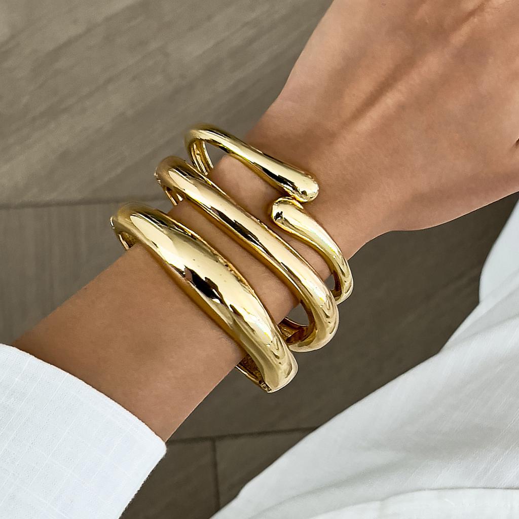 Fashion Water Drop Hug Spring Buckle Bracelet, Simple Metal Texture Glossy Open Bracelet For Women