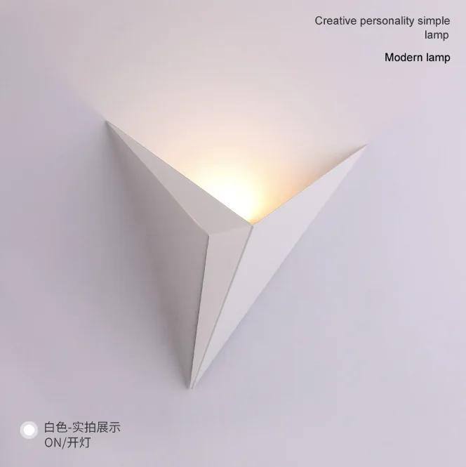 Creative Wrought Iron Special-shaped Triangle Wall Lamp Simple Bedroom Study Hotel Room Bedside Led Wall Lamp Mirror Front Lamp