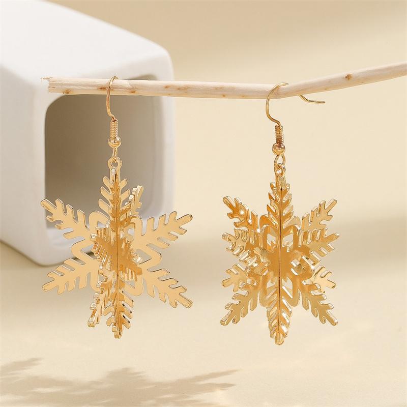 Exquisite Gold Color 3D Christmas Tree Pendant Earrings for Women  Hollow Snowflake Earrings New Year Party Jewelry