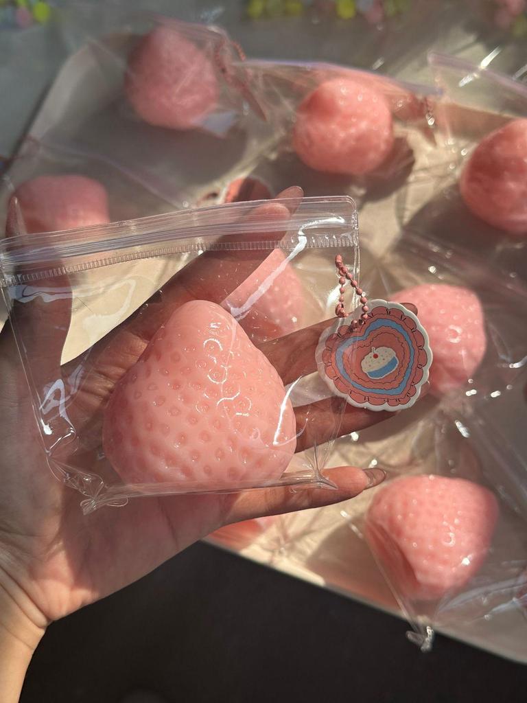 Strawberry Squeeze Simulation Model: DIY Food Play, Cake Decoration, Kindergarten Gift
