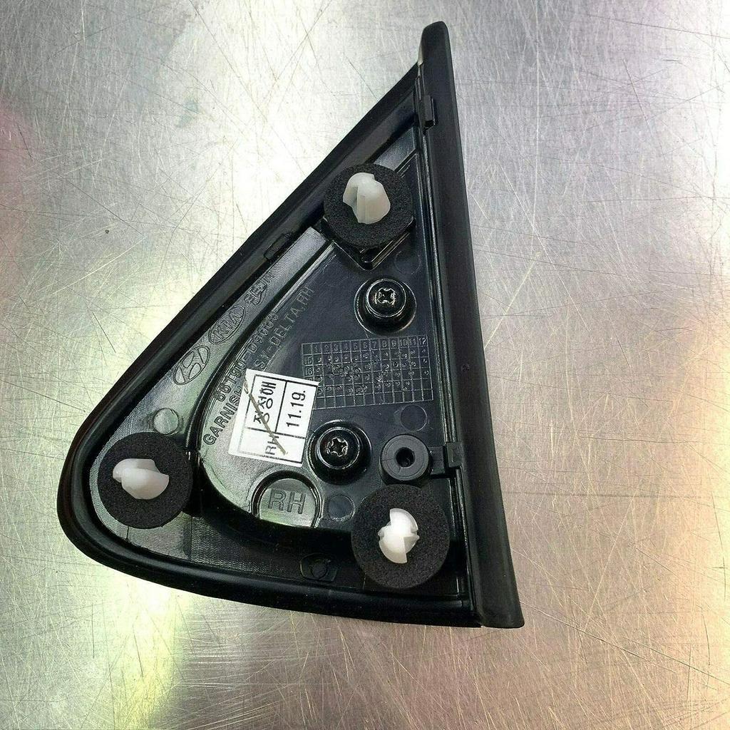 Genuine OEM 86190-D9000 Delta Garnish - RH / 86190D9000 for Kia Sportage 17-22