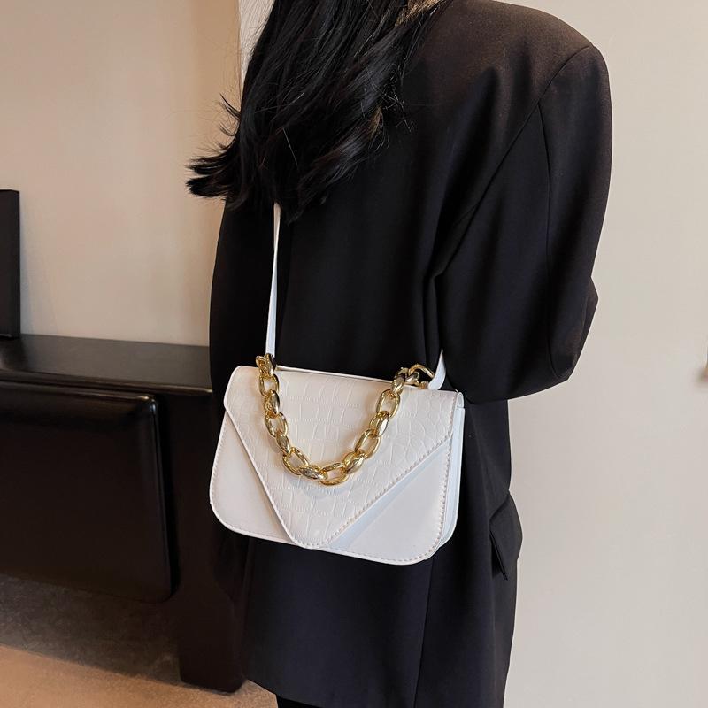 Women's temperament chain solid color 2025 autumn and winter new casual portable shoulder messenger small square bag