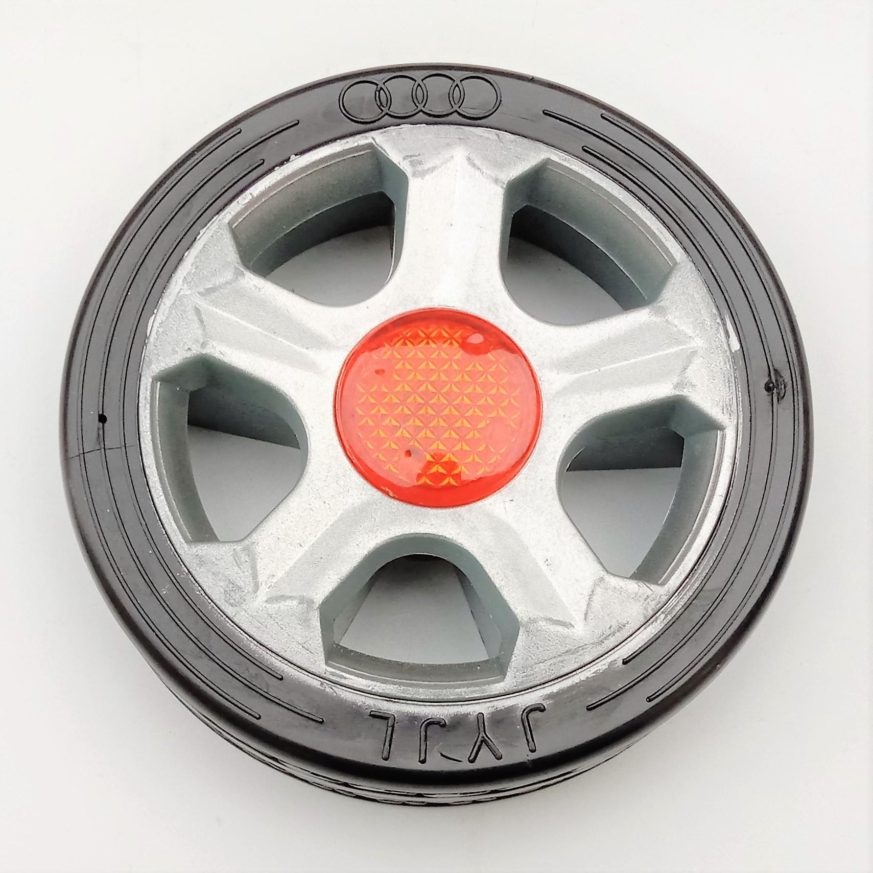 

Plastic-Aluminum Core Rubber 125mm 6201 Bearing Telescopic Door Caster Wheel with 12-Hole Design.