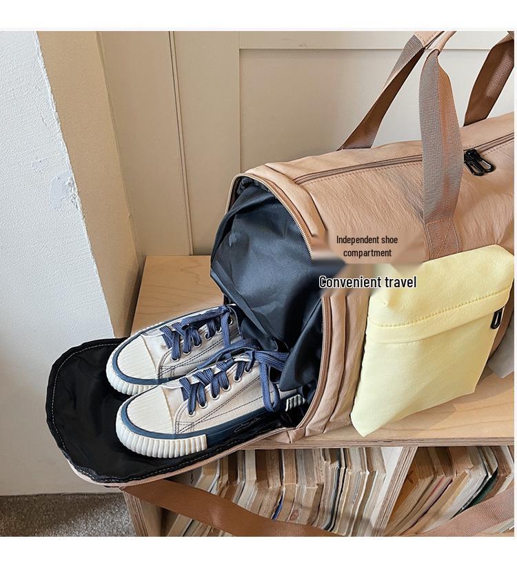 Large Capacity Lightweight Fitness Travel Bag with Shoe Compartment for Men and Women