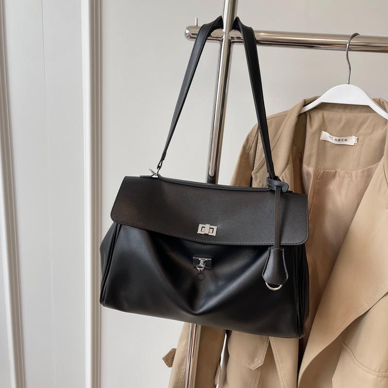 Geantă portabilă platinată pentru femei, nouă, la modă, nișă coreeană, geantă de sub braț, senzație high-end, geantă de navetă de mare capacitate pentru femei