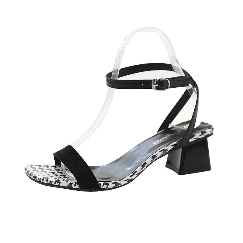 

Дизайнерские женские босоножки на высоком каблуке, летняя повседневная женская обувь, женские босоножки на квадратном каблуке с открытым носком и ремешком на щиколотке, женские босоножки на танкетке 35