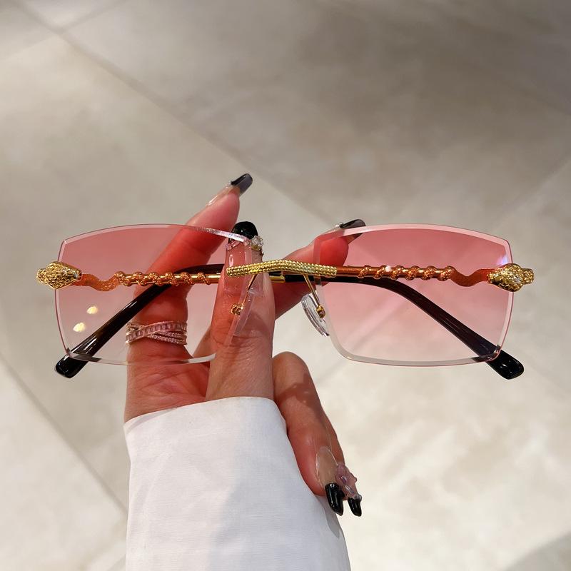 Luxury Vintage Rimless Sunglasses Women Fashion Trendy Snake Frame Gradient UV400 Sun Glasses For Men And Women