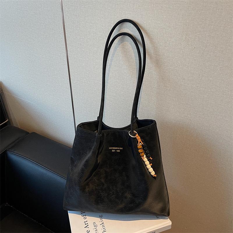 

Premium retro tote bag women s new fashion versatile shoulder bag large capacity casual commuter bag