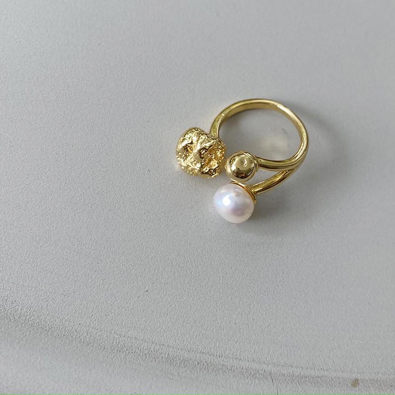 

Korean Elegant Pearl Geometric Ring For Women Fashionable Unique Design High Quality