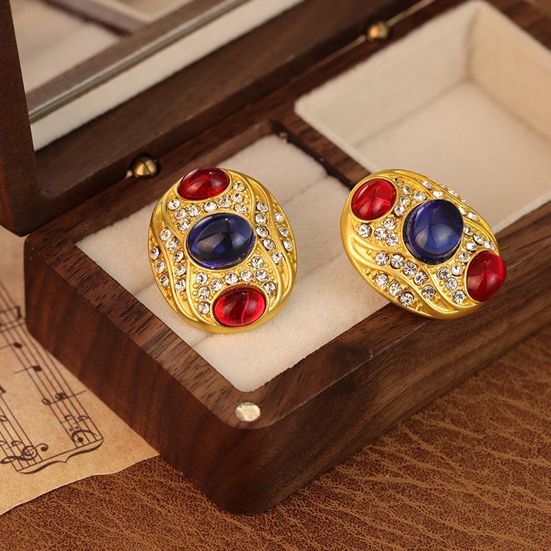 Vintage Retro Court-Style Two-Tone Oval Stud Earrings for Women