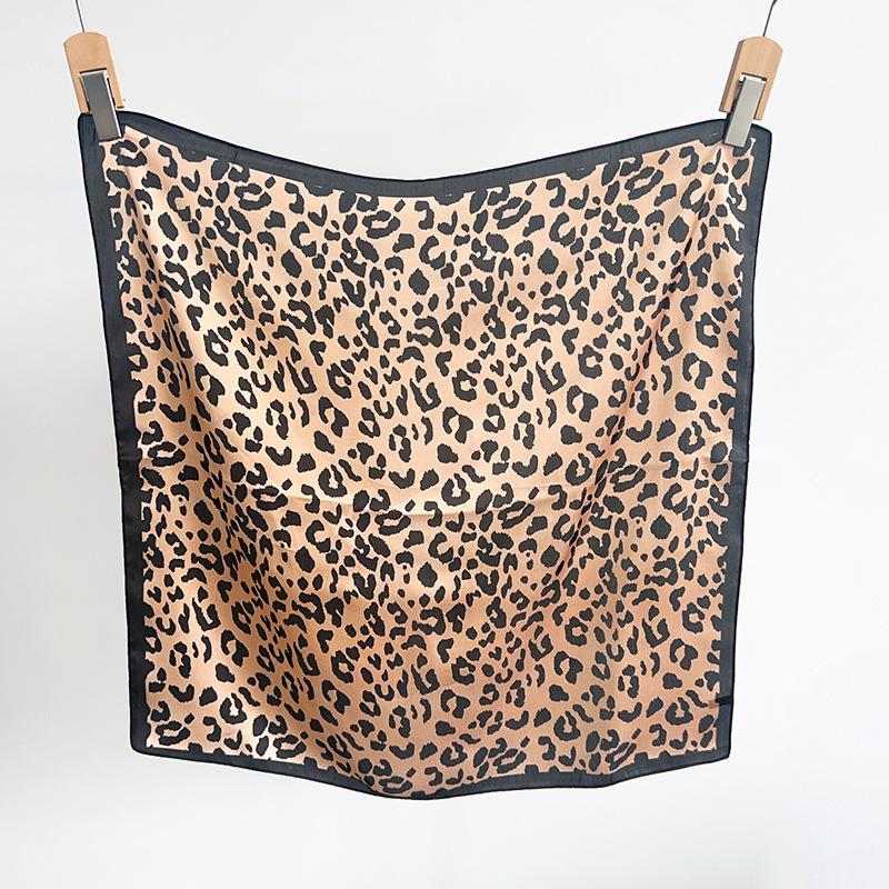 Retro Leopard Print Small Square Scarf Fashionable Versatile Scarf Spring Thin Small Silk Scarf Decorative Scarf Headband Headscarf Women