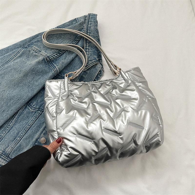 Neue Retro Lässige Umhängetasche Modische Pendler-Tragetasche Handtasche mit großem Fassungsvermögen Damen Personalisierte Tasche Damen