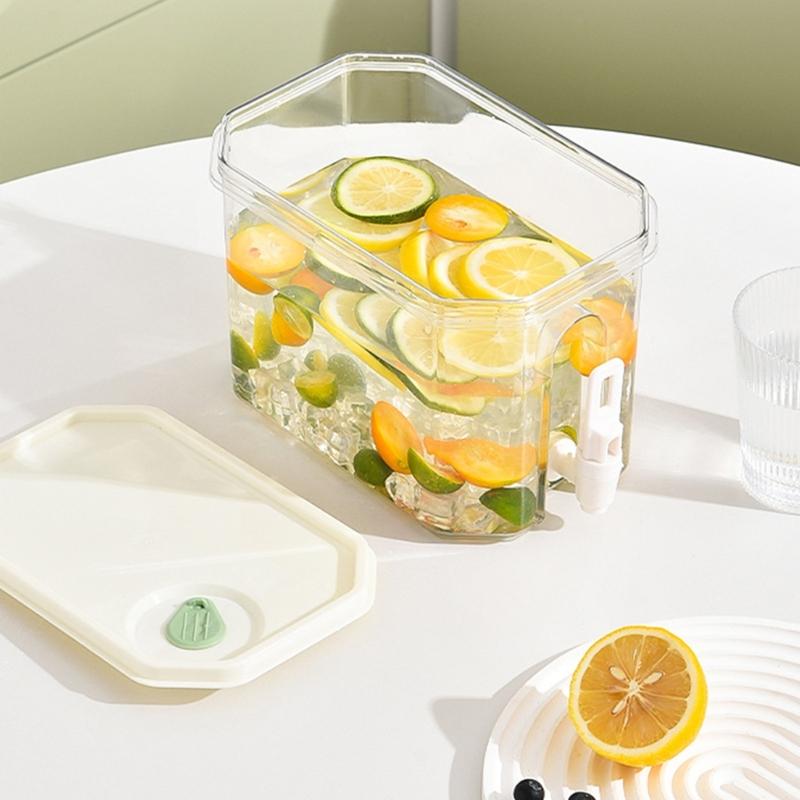 Portable Refrigerator Plastic Drink Dispenser With Tap Leak Proof Iced Beverage Container for Cocktails Juice Storage