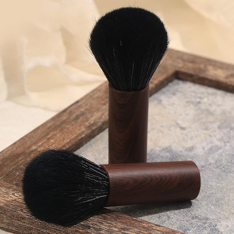Soft Bristle Nail Dust Cleaning Brush Wooden Handle Nail Dust Powder Remover Brushes Soft Bristle Nail Salon Cleaning Accessory