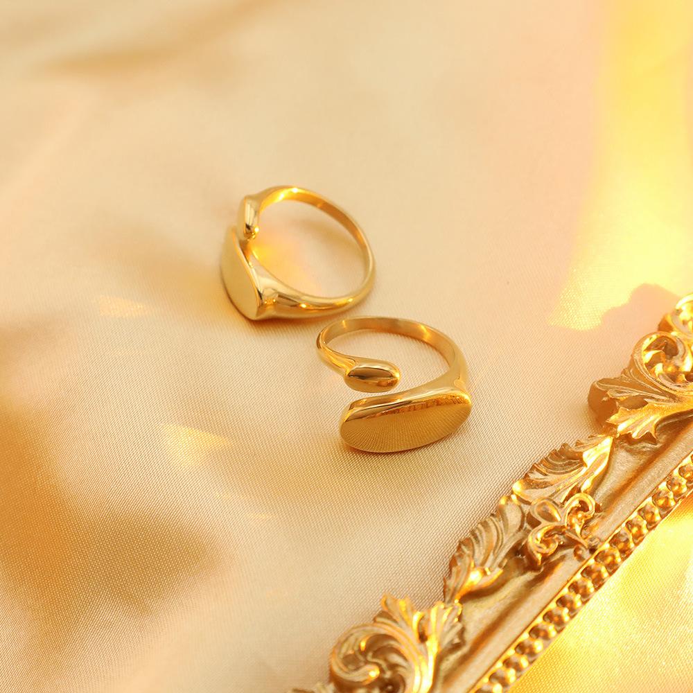 Wind Special-Shaped Smooth Surface Opening Ring Does Not Fade Niche Design 18K Gold Titanium Steel Ring
