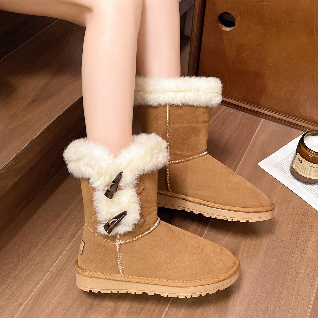 

Толстоподошвенные северо-восточные зимние ботинки женские зимние новые модные ботинки интернет-знаменитости в корейском стиле, бархатные утепленные хлопковые ботинки на ногу с роговой застежкой 40 верблюд