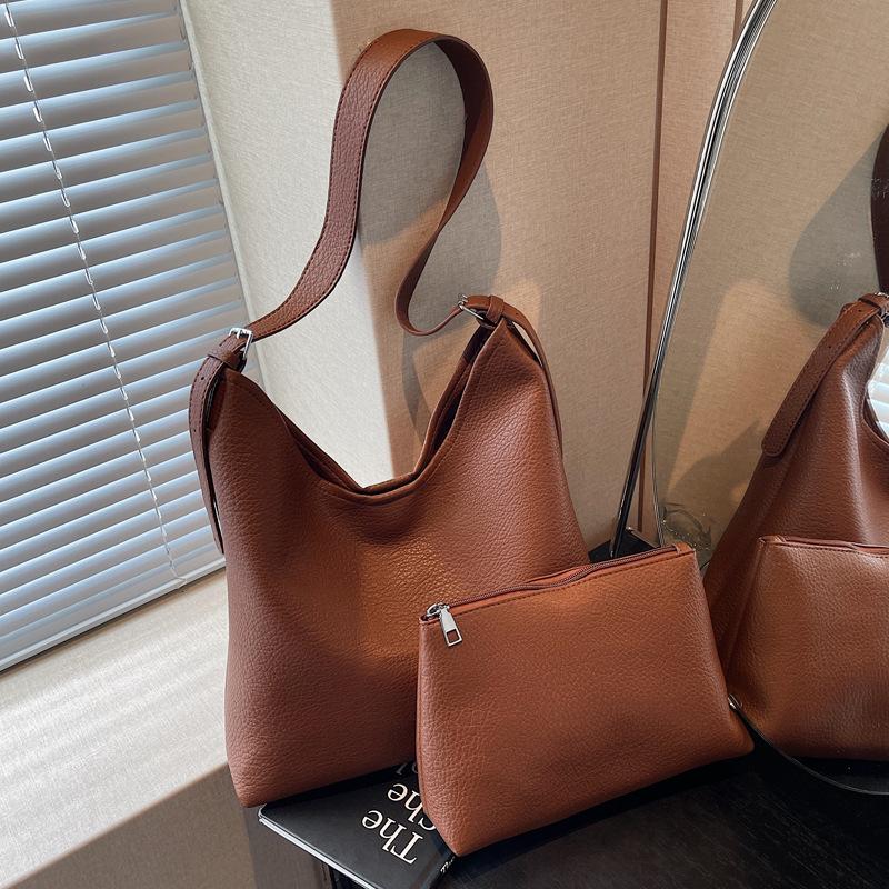 Casual Commuter Tote Bag Korean Version Niche This Year Popular Large-capacity Texture Versatile Single Shoulder Underarm Temperament Women's Bag