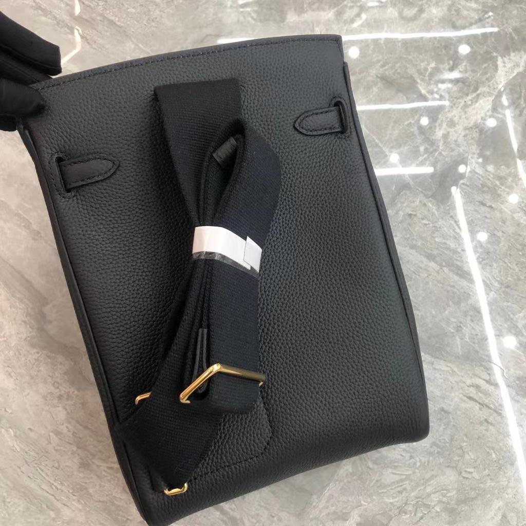 2025 New Kelli Breast Bag Fashionable Mini Simple Lychee Pattern Togo First Layer Cowhide Single Shoulder Women's Leather Bag