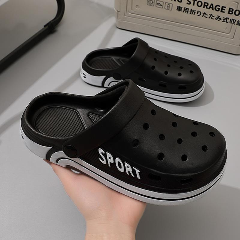 Thick Soled Anti Slip Two on Sandals for Women, New Style for Indoor and Outdoor Wear, Perforated Shoes for Men in Summer