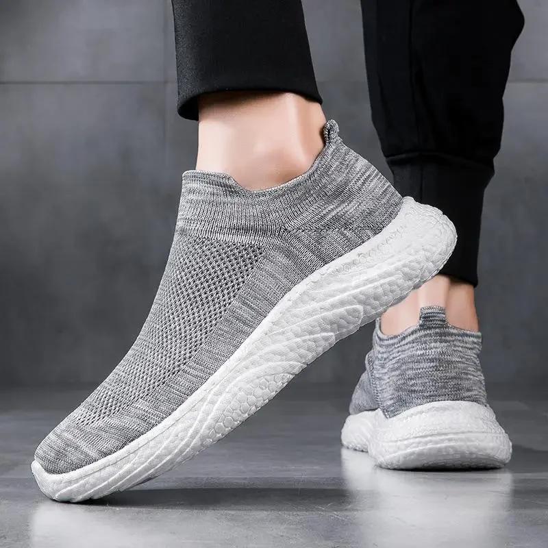 Fashion Men's Walking Tennis Shoes Lightweight Sports Casual Sports Overshoes Lightweight Comfortable Loafers 2024