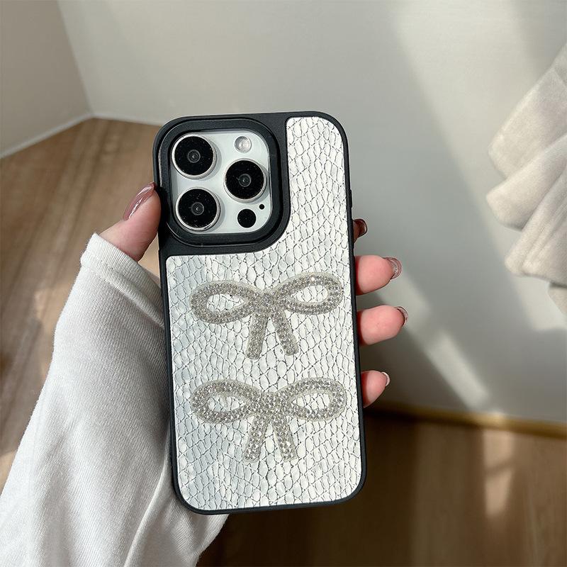 

Кожаный чехол для телефона со стразами в виде бабочки для Apple 17 Premium для iPhone 16 Promax, женский модный жесткий чехол For iPhone 17Promax