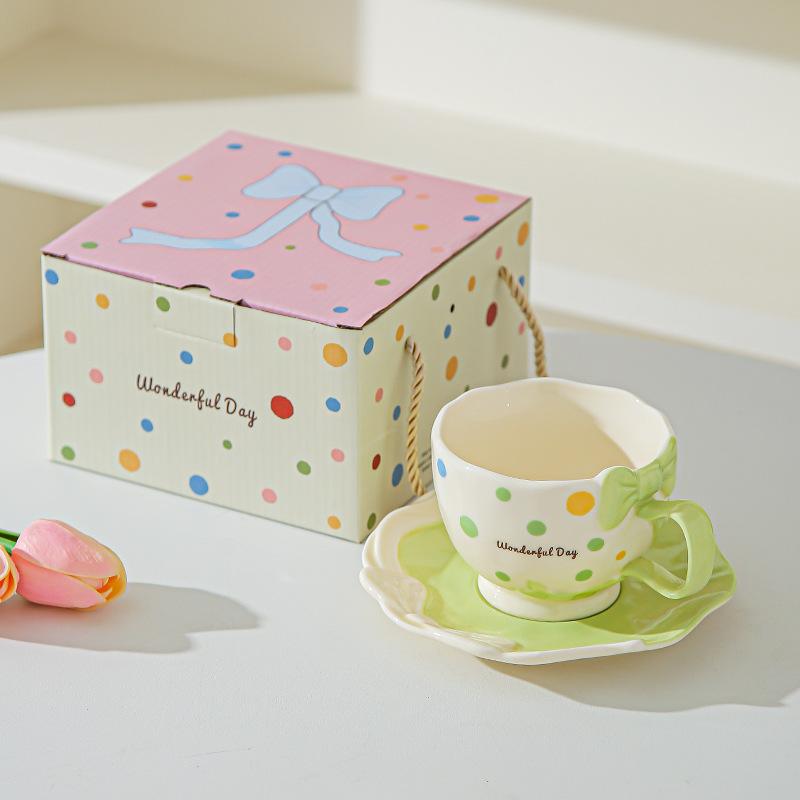 

British Light Luxury Ceramic Coffee Cup for Home Afternoon Tea Cup European Style Small Gold Edge Coffee Cup Saucer Set for Girls Gift 301-400ml