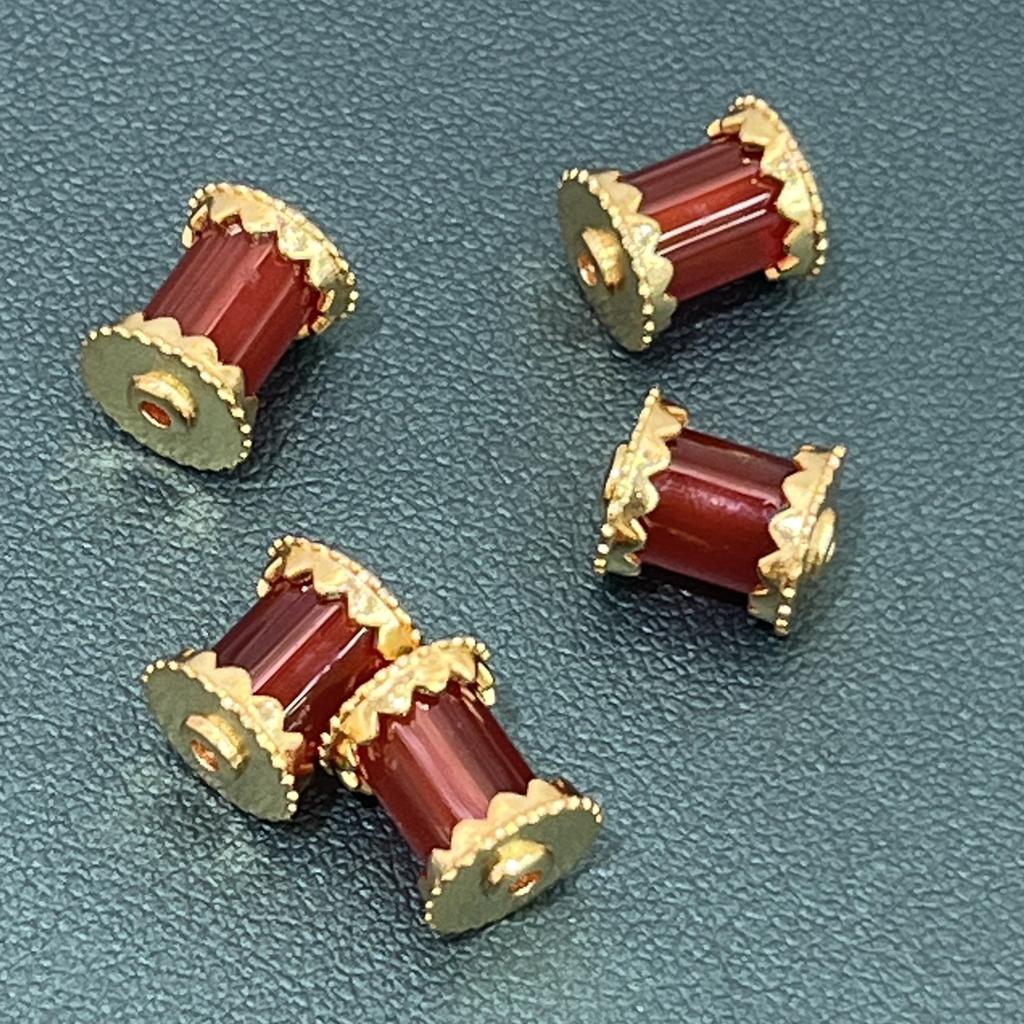 2 Stück, Natursteinperlen mit großem Loch und goldenen Akzenten, Boho zylindrische roter Achat Perlen, 0,9×1 cm, für DIY Halsketten Zubehör, Schmuckherstellung Geschenke