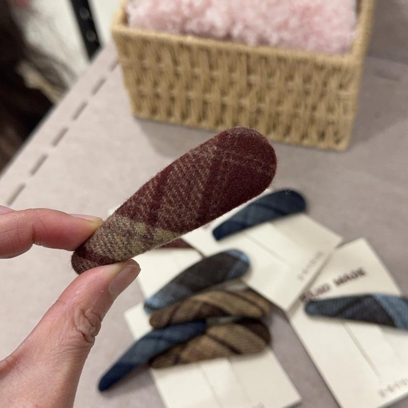 Women's Retro Plaid Wool Hair Clip - Autumn/Winter BB Style for Side or Bangs