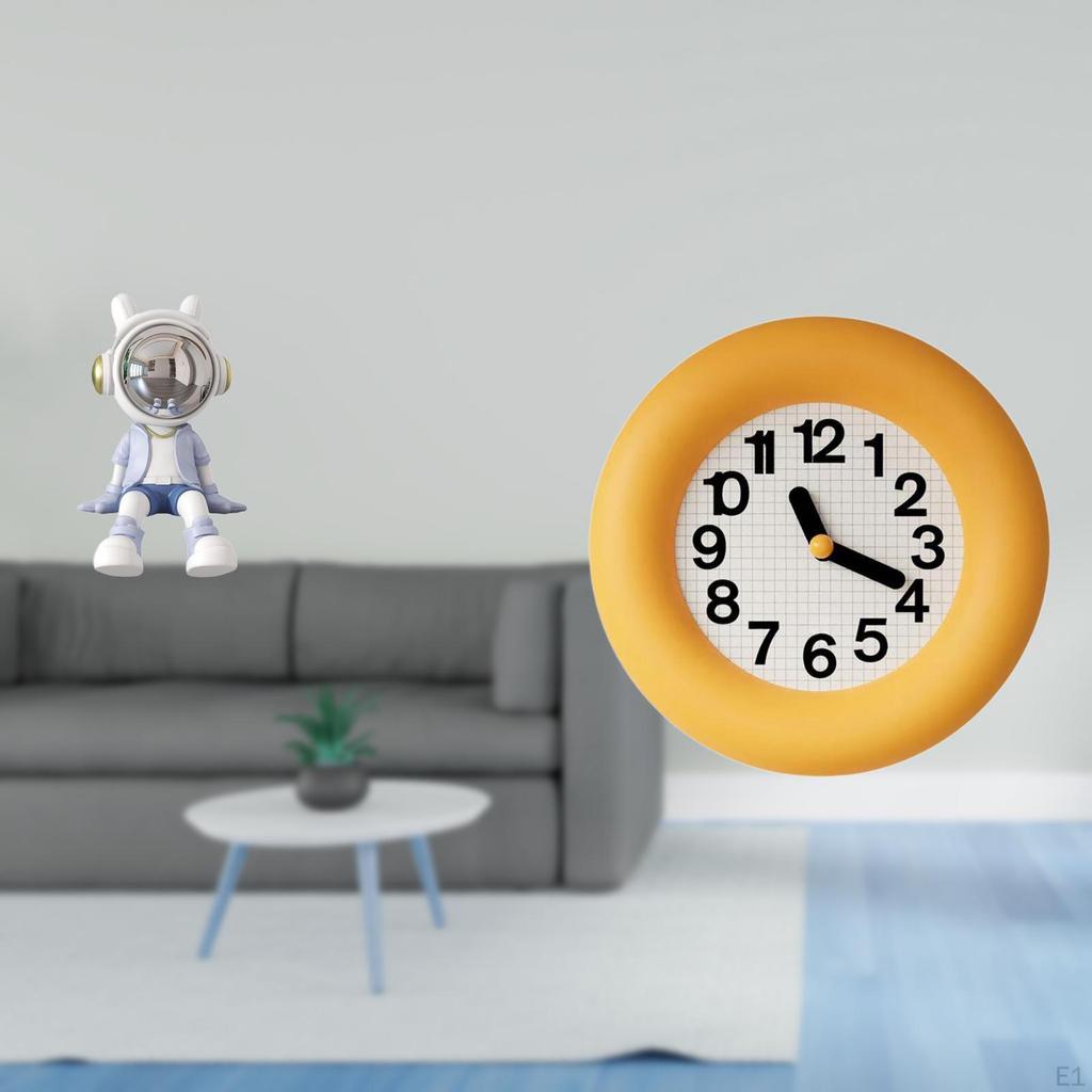 Nordic Astronaut Sculpture And Silent Analog Wall Clock Decorative Figurine for Living Room Bedroom